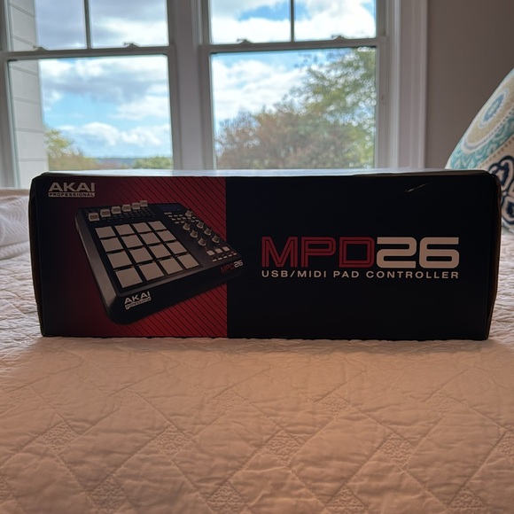 Rare Akai Professional MPD26 USB/MII Pad Controller for Hip-Hop Production - Picture 3 of 13